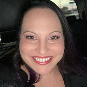 Meet your Posher, Macie